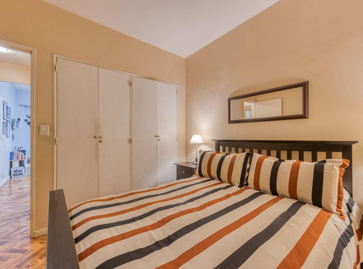 Foto de VENTA DEPTO. 3 AMB. + DEPEND. APTO CRED - ALMAGRO, imagen 3