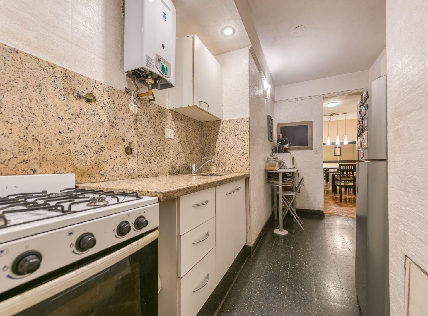 Foto de VENTA DEPTO. 3 AMB. + DEPEND. APTO CRED - ALMAGRO, imagen 5