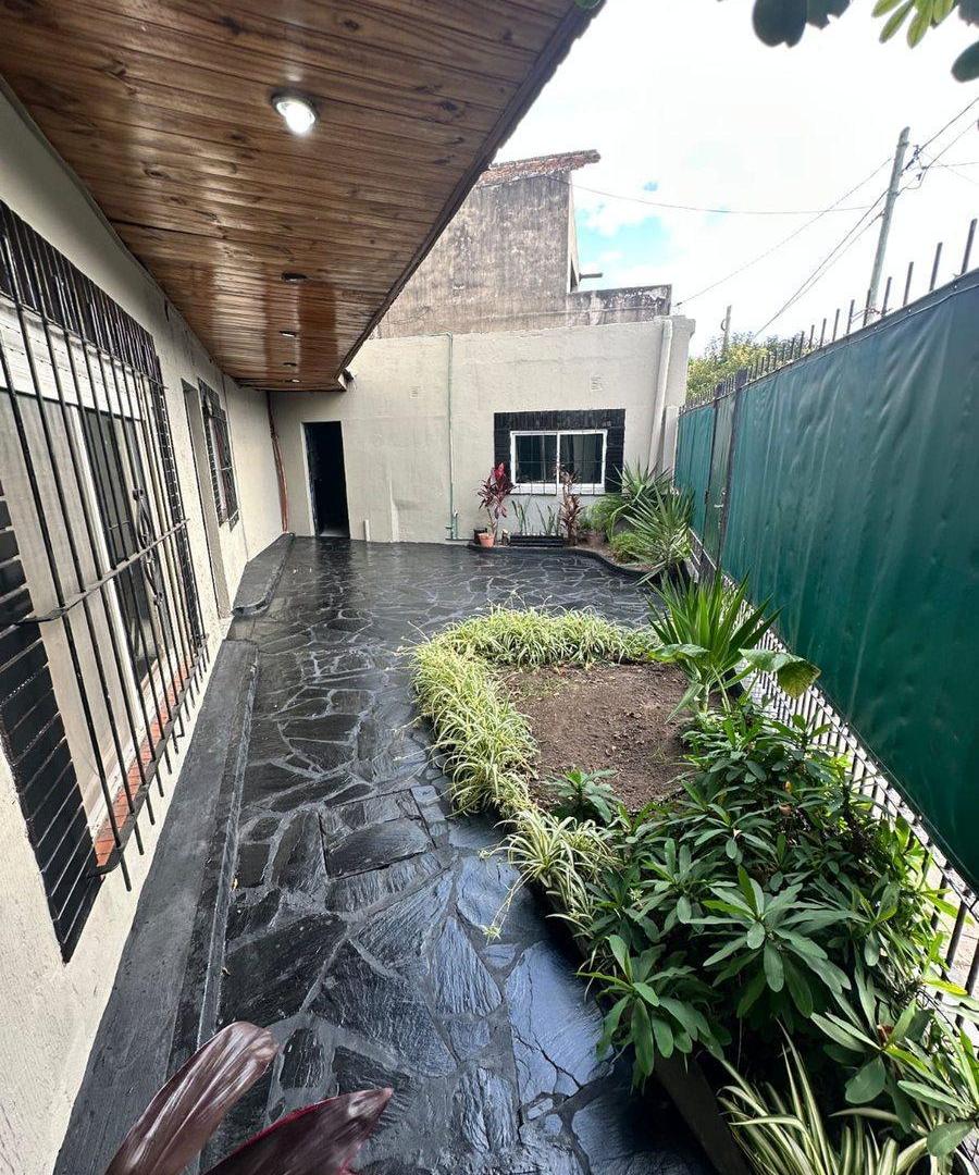 Foto de VENTA VILLA LUZURIAGA PH 3 AMB + COCHERA + LOCAL, imagen 1