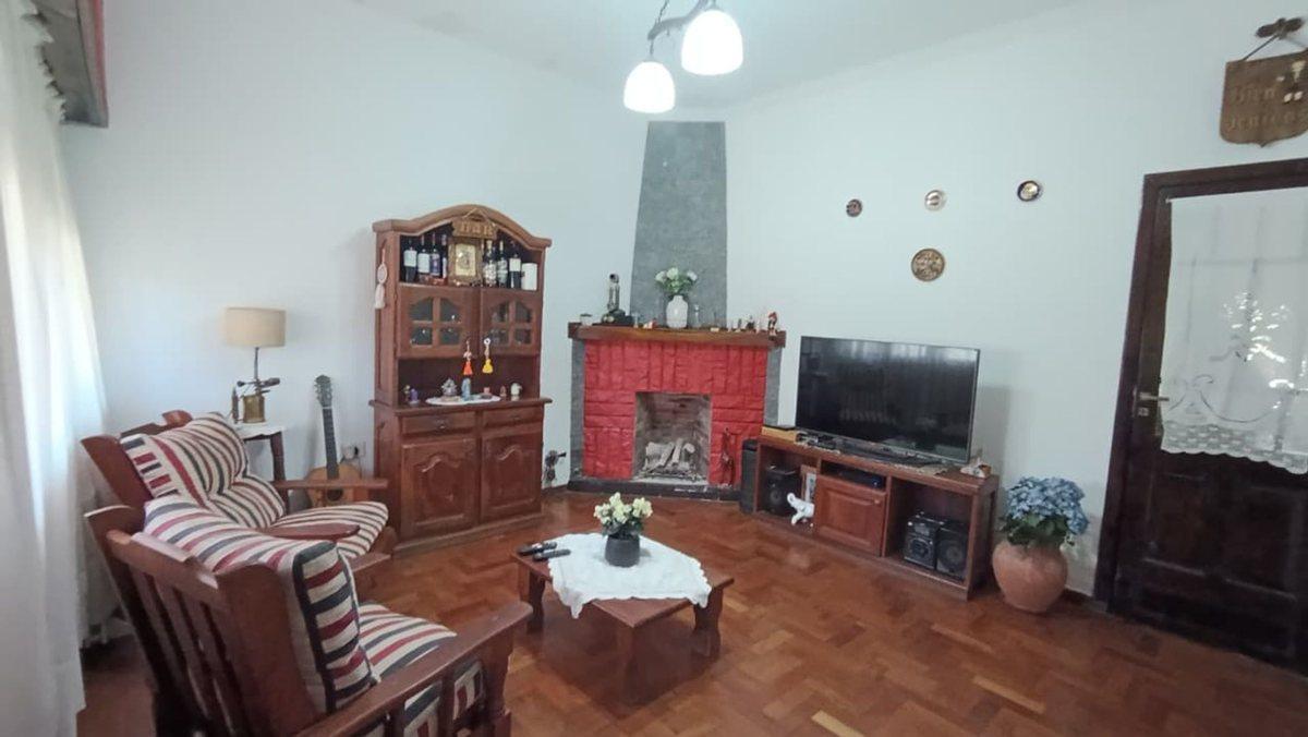Foto de VENTA CASA 4 AMB C/COCHERA PILETA JARDIN, CASTELAR, imagen 3