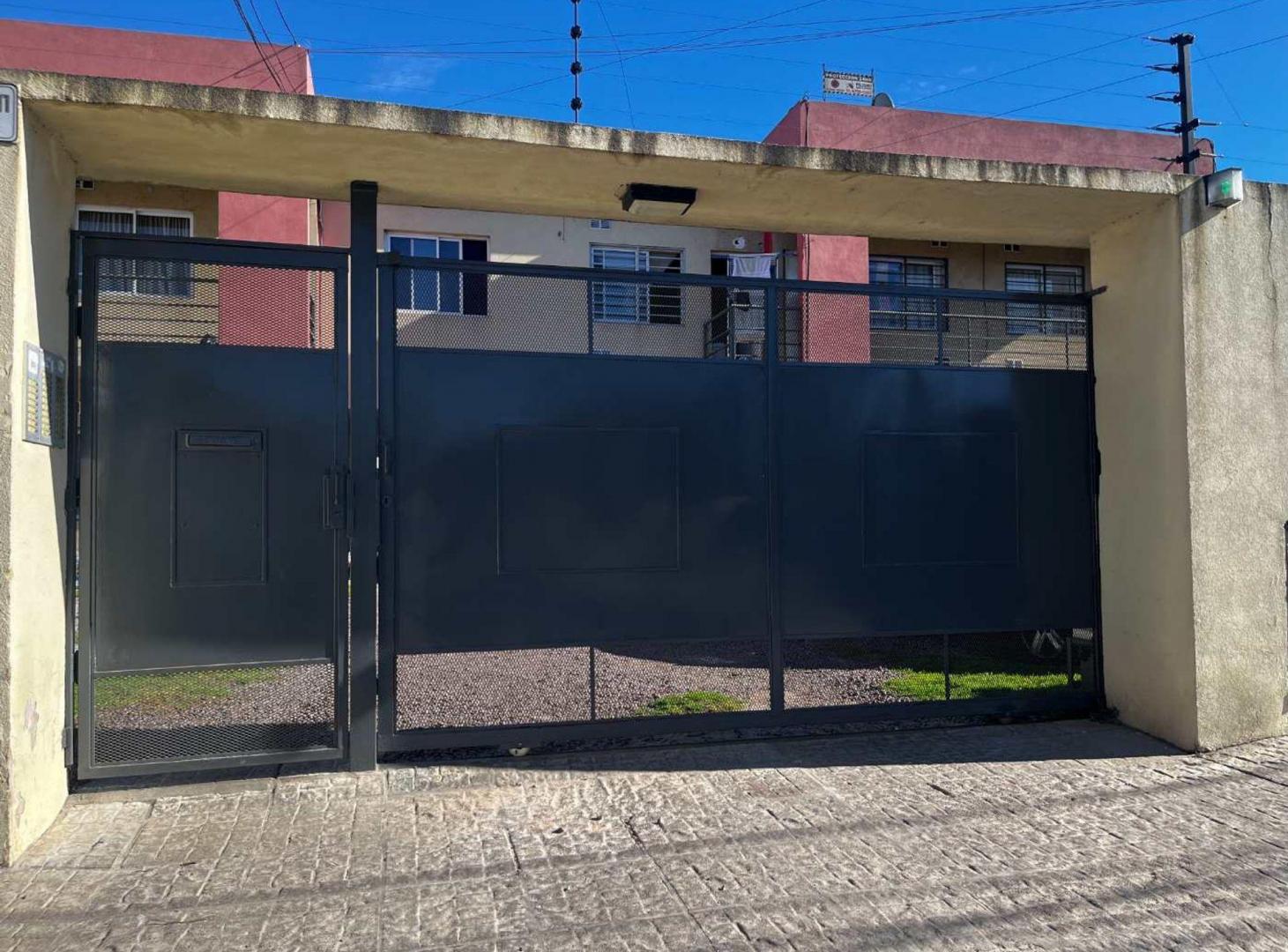 Foto de VENTA DEPTO 2 AMB SAN MIGUEL 1RO x ESCALERA, imagen 3