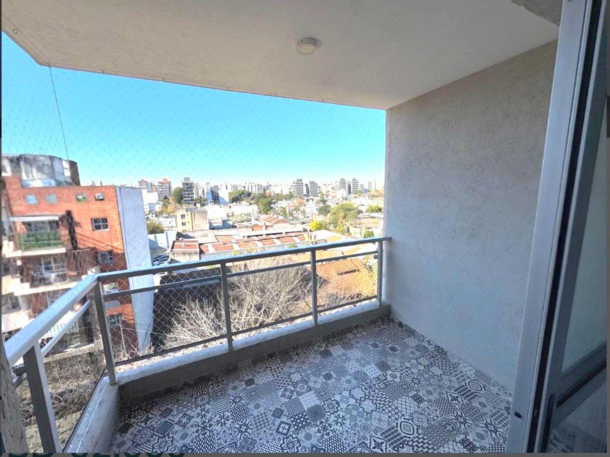 Foto de VENTA DEPARTAMENTO 2 AMBIENTES FRENTE MORON CENTRO, imagen 3