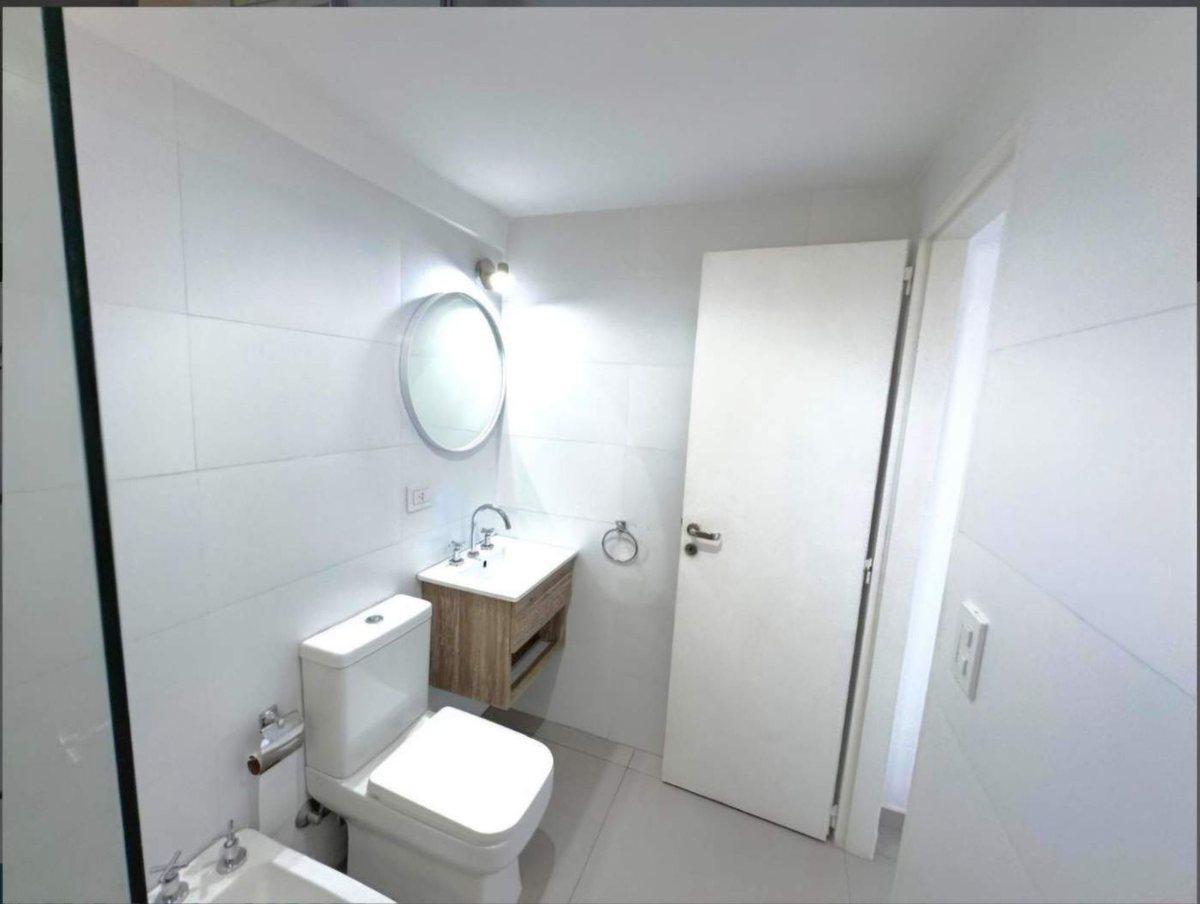 Foto de VENTA DEPARTAMENTO 2 AMBIENTES FRENTE MORON CENTRO, imagen 4