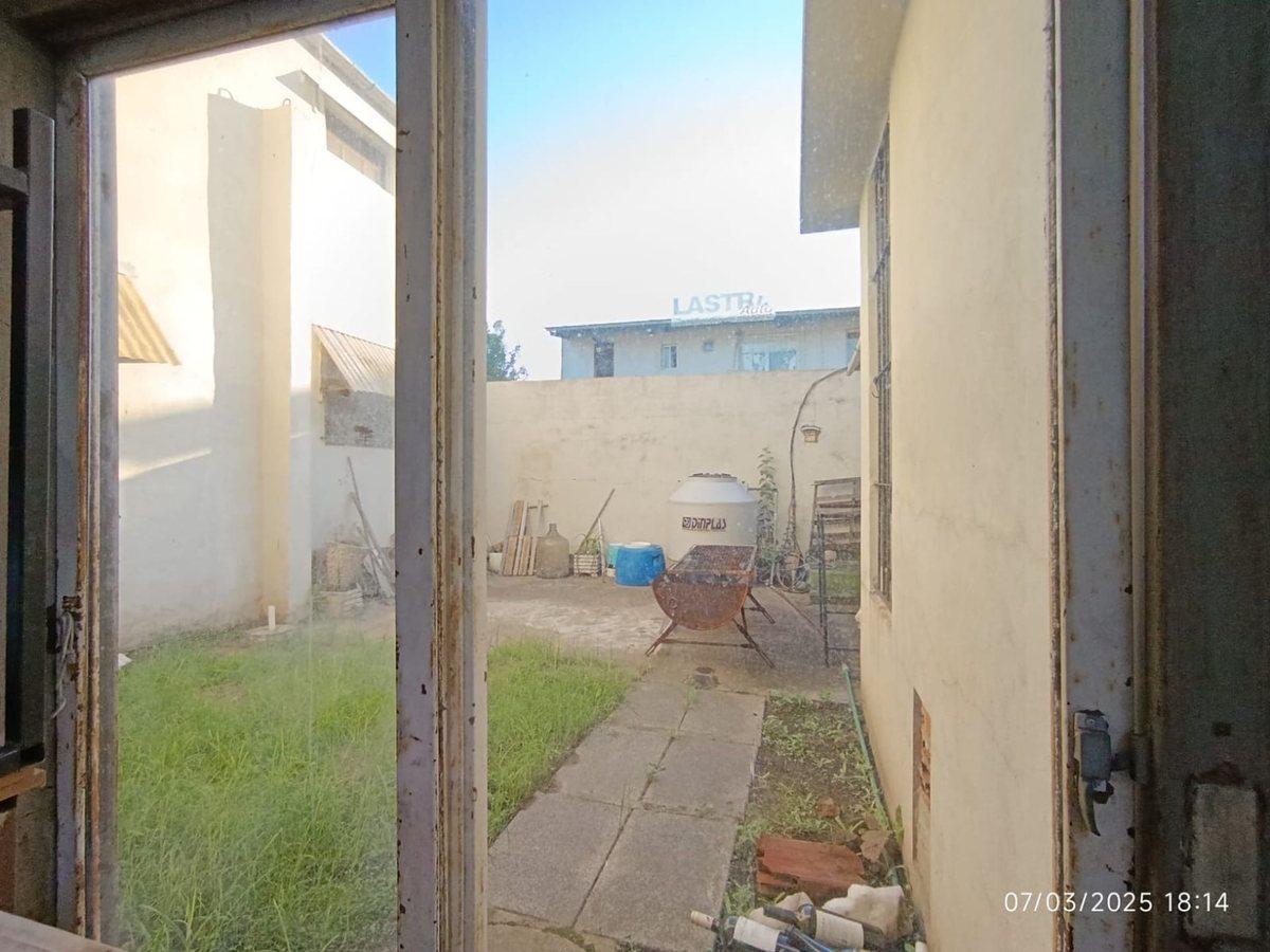 Foto de VENTA CASA 5 AMB C/DEPOSITO AP CREDITO EN HAEDO, imagen 3