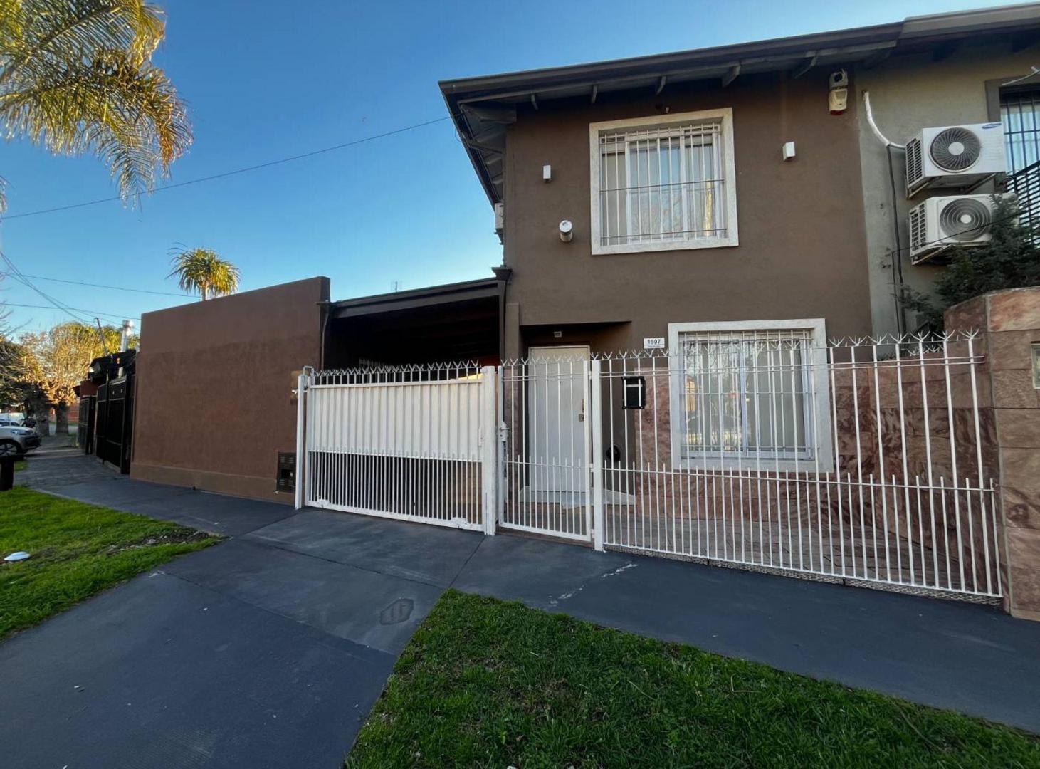 Foto de VENTA PH 3AMB PARQUE, QUINCHO Y COCHERA ITUZAINGO, imagen 4