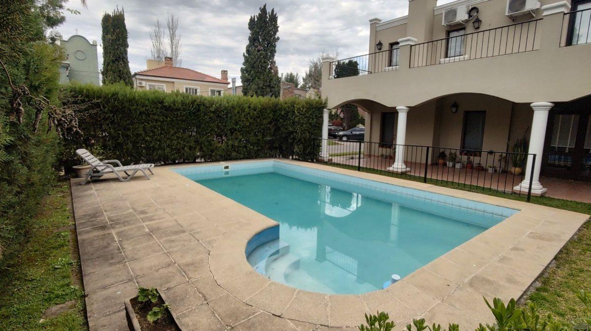 Foto de VENTA PROPIEDAD COUNTRY BANCO PROVINCIA 6 AMB., imagen 4
