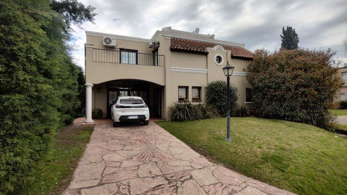 Foto de VENTA PROPIEDAD COUNTRY BANCO PROVINCIA 6 AMB., imagen 5