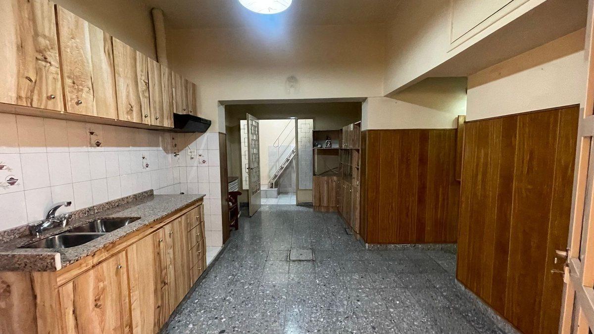 Foto de VENTA CASA 3 AMB CON COCHERA MORON APTO CREDITO, imagen 4