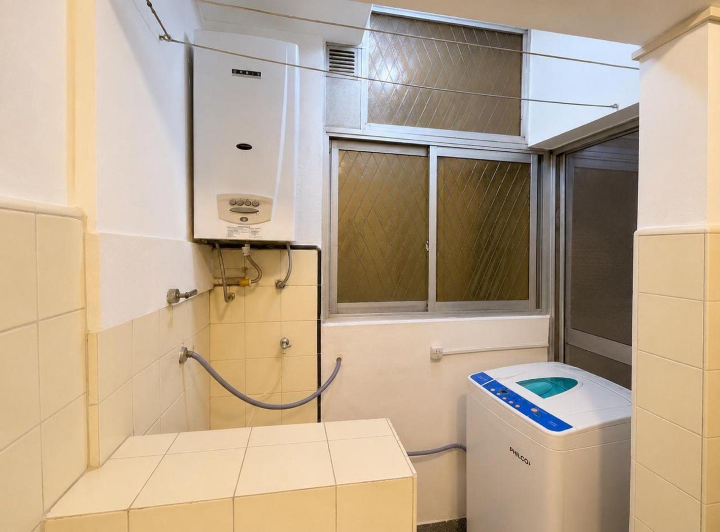 Foto de VENTA DEPTO 2 AMB APTO CRED Y PROF PQE. RIVADAVIA, imagen 1