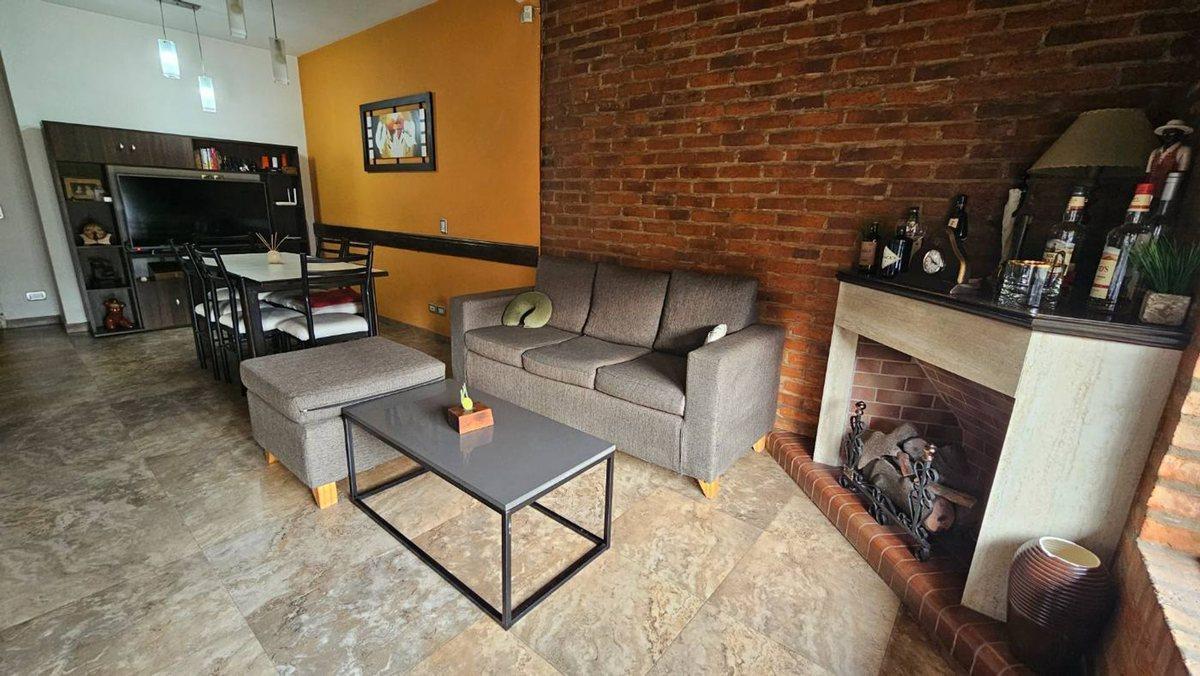 Foto de VENTA CASA 5 AMBIENTES 430 M2 CASTELAR NORTE, imagen 1