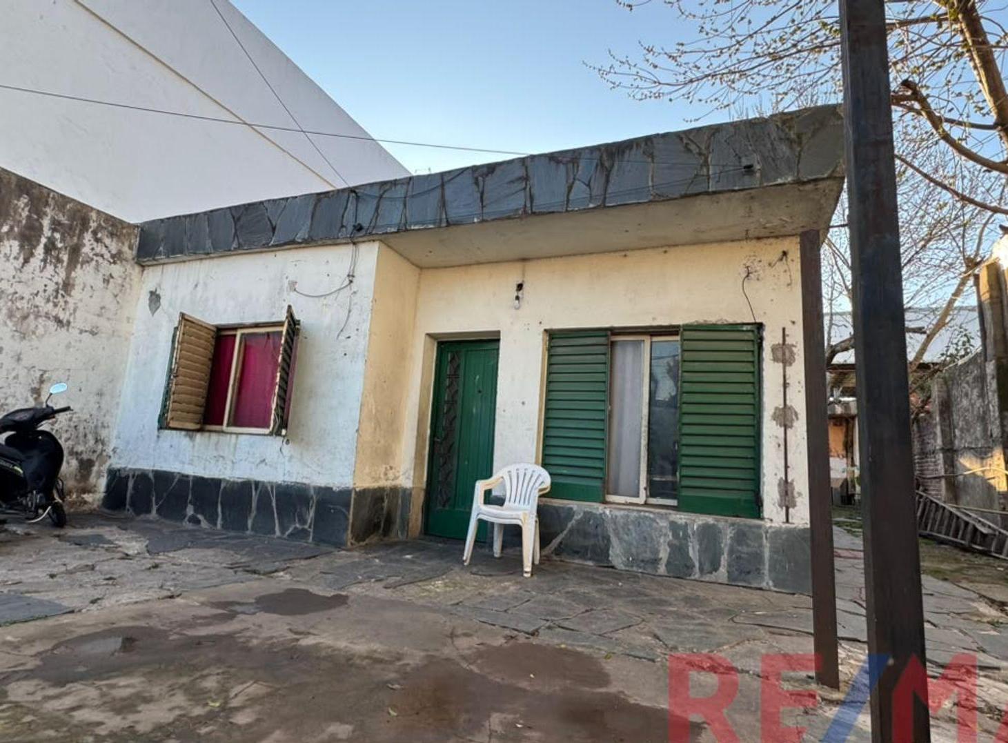 Foto de VENTA CASA 3 AMB MORON EN LOTE PROPIO A RECICLAR, imagen 3