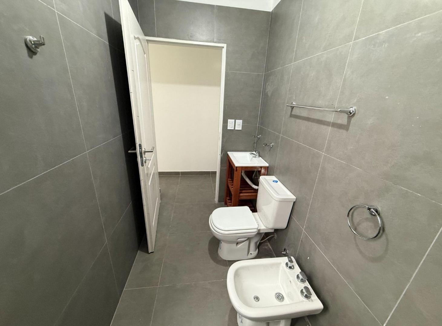 Foto de VENTA DEPTO 2AMB A ESTRENAR CASTELAR, imagen 2