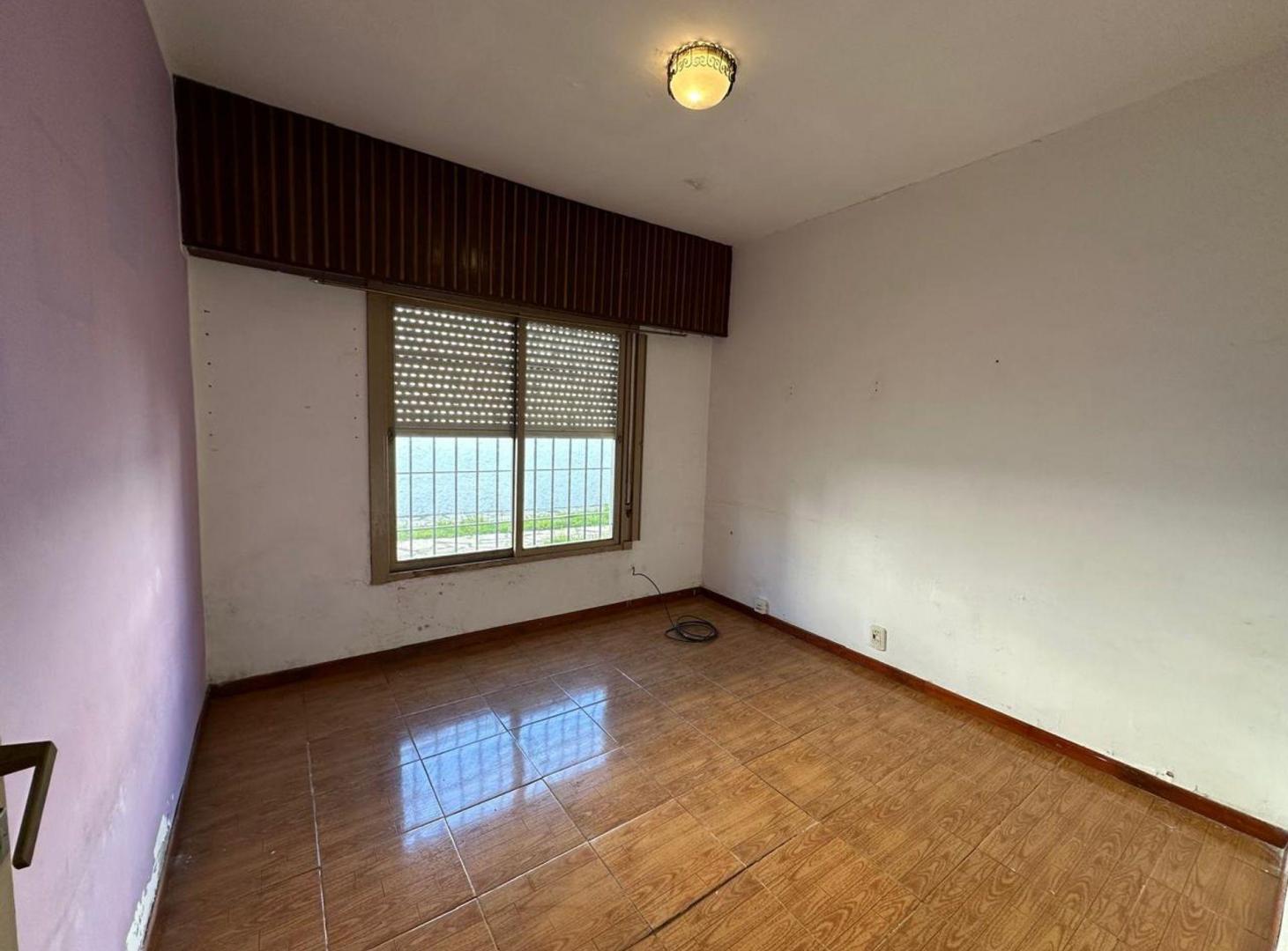 Foto de VENTA 2 CASAS 7 AMB- IDEAL 2 FAMILIAS-HURLINGHAM, imagen 4