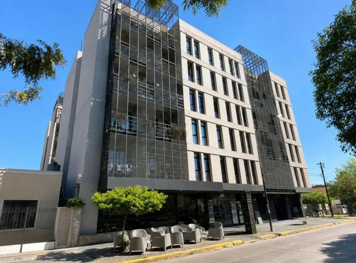 Foto de VENTA DEPTO 2 AMB COCHERA Y TERRAZA PROPIA MORENO, imagen 1