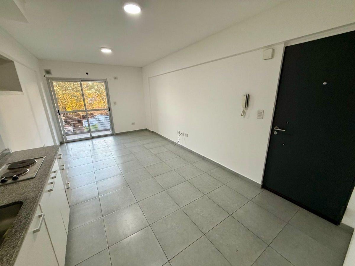 Foto de VENTA MONOAMBIENTE MORON BALCON INVERSORES, imagen 1