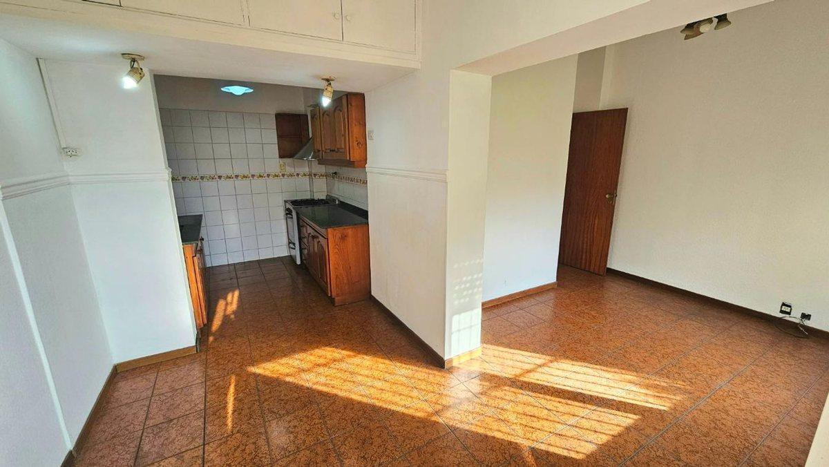 Foto de VENTA CASA 3 AMB 250 M2 APTO CREDITO CASTELAR NORT, imagen 1