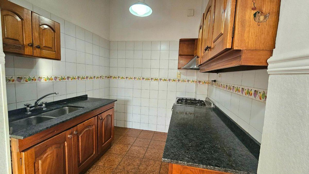 Foto de VENTA CASA 3 AMB 250 M2 APTO CREDITO CASTELAR NORT, imagen 2