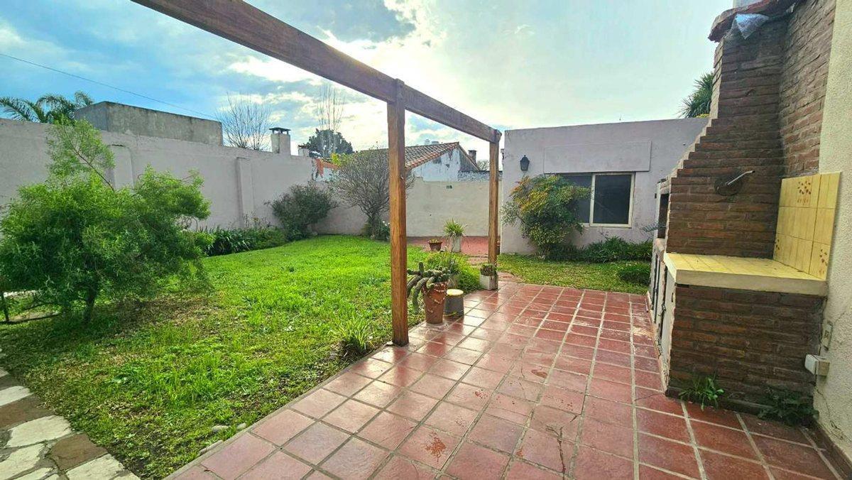 Foto de VENTA CASA 3 AMB 250 M2 APTO CREDITO CASTELAR NORT, imagen 3