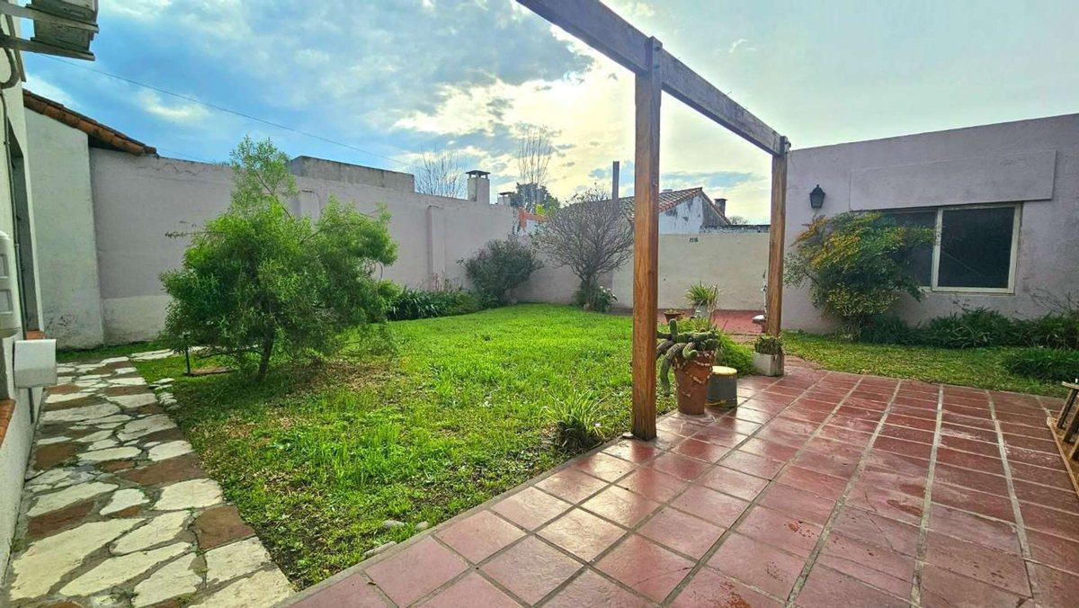 Foto de VENTA CASA 3 AMB 250 M2 APTO CREDITO CASTELAR NORT, imagen 5