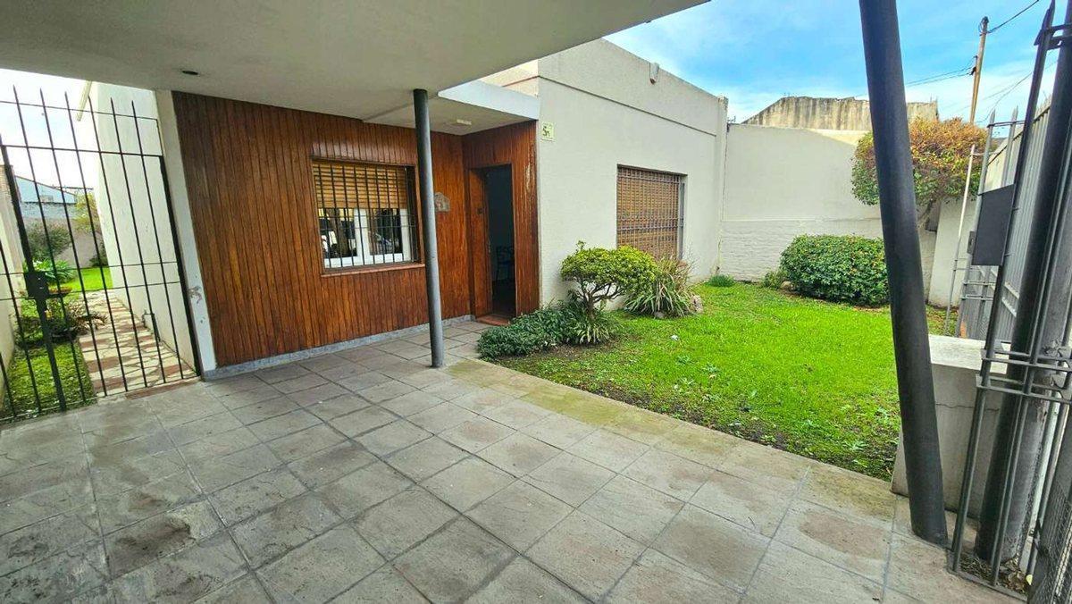 Foto de VENTA CASA 3 AMB 250 M2 APTO CREDITO CASTELAR NORT, imagen 4