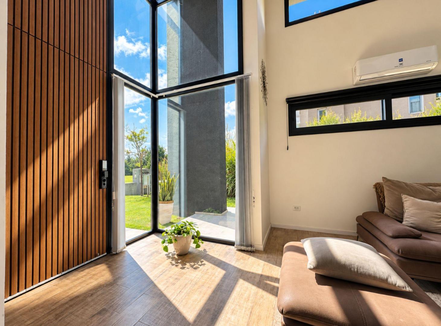 Foto de VENTA CASA TERRALAGOS 5 AMB PISICNA FINANCIA, imagen 4