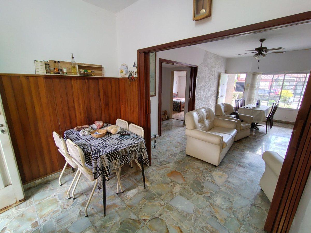 Foto de VENTA Casa 4Amb c/Galpón y Terraza - B Aeronáutico, imagen 3