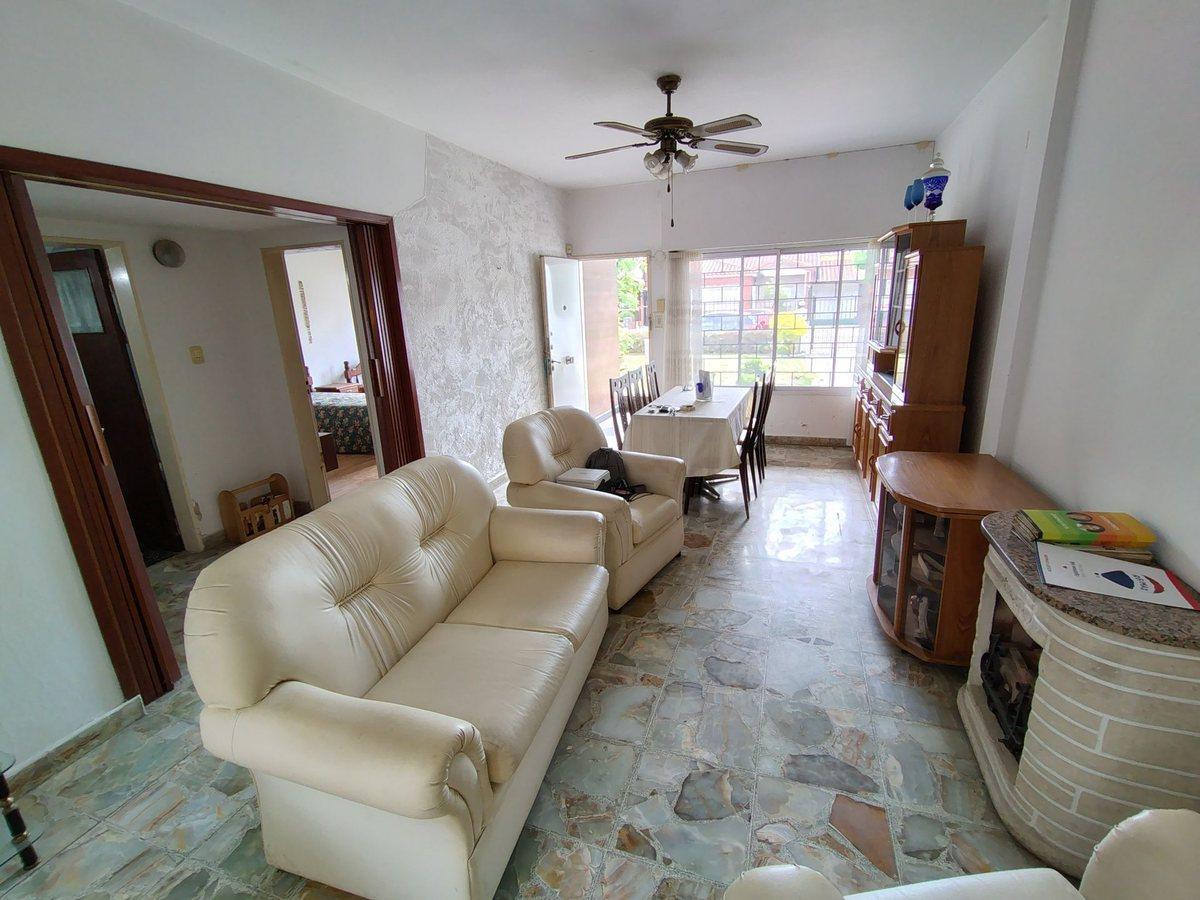 Foto de VENTA Casa 4Amb c/Galpón y Terraza - B Aeronáutico, imagen 1