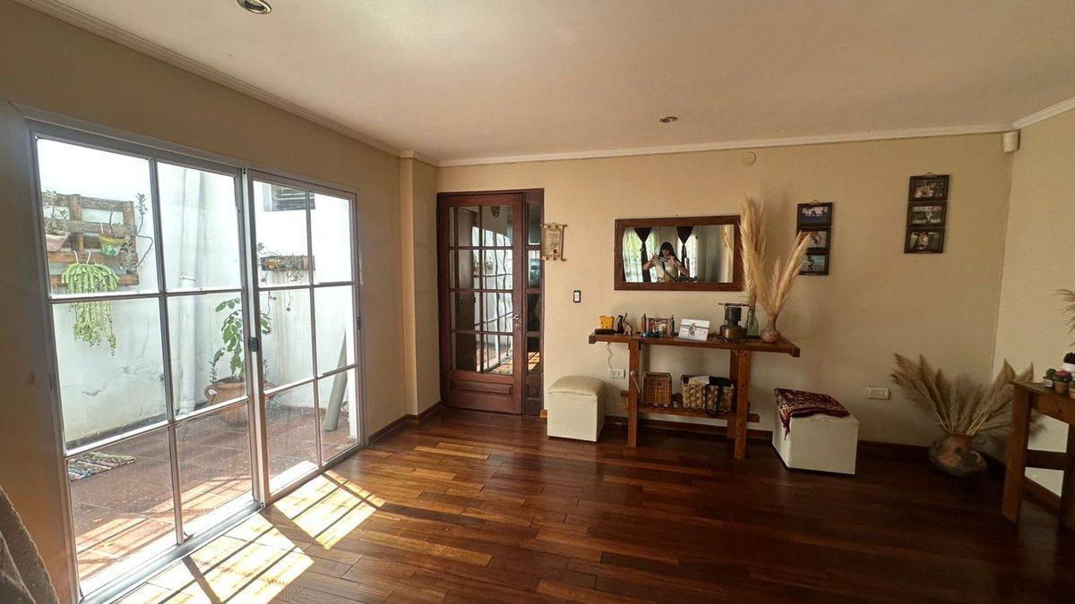 Foto de VENTA CASA 2 PLANTAS PILETA COCHERA ITUZAINGO, imagen 3