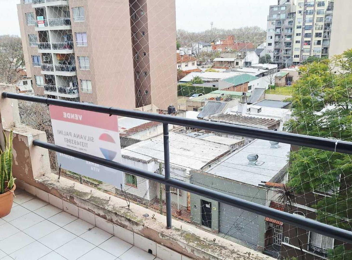 Foto de VENTA DEPARTAMENTO 2 AMB BALCON FRENTE MORON SUR, imagen 1