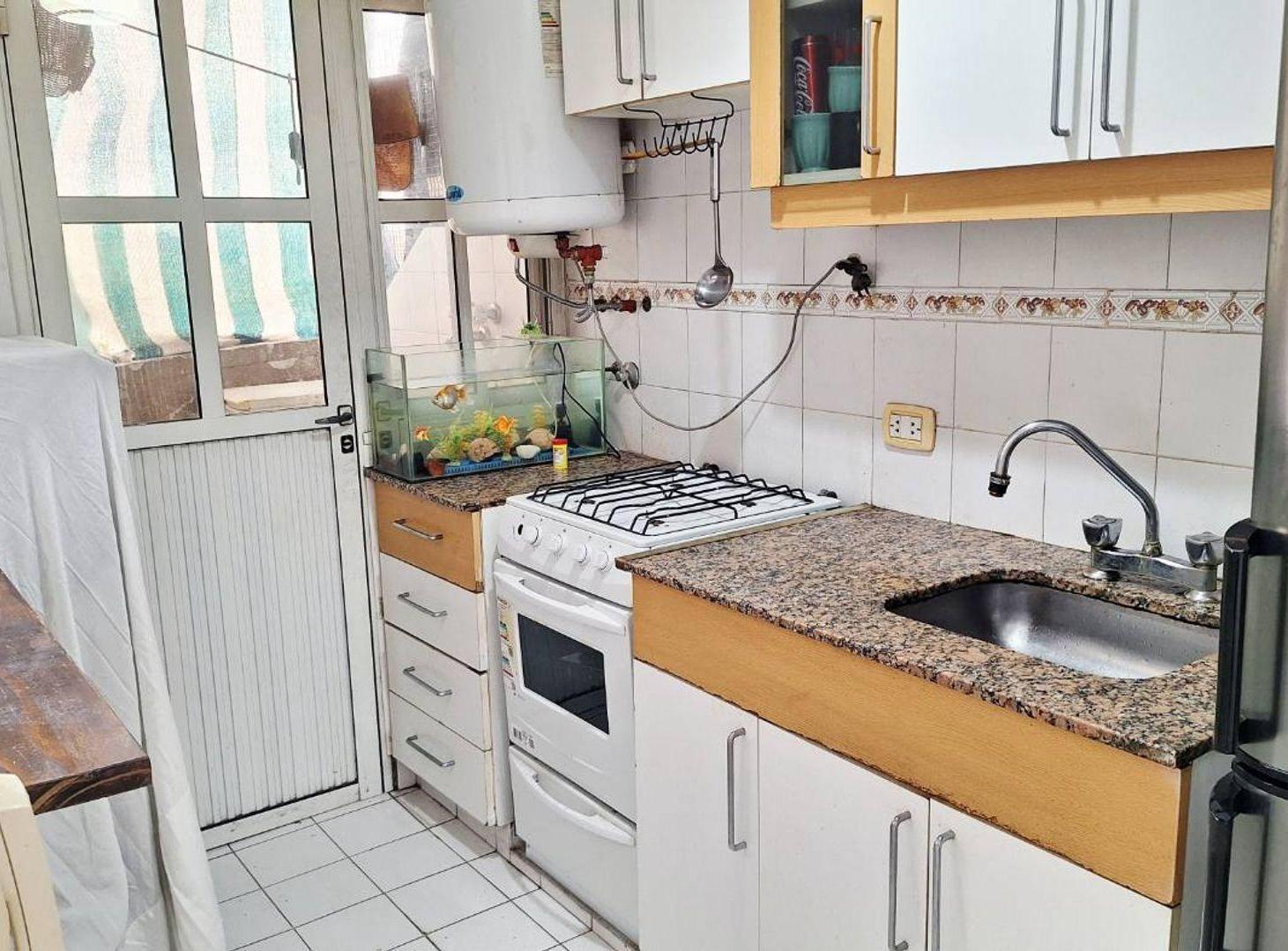 Foto de VENTA DEPARTAMENTO 2 AMB BALCON FRENTE MORON SUR, imagen 4