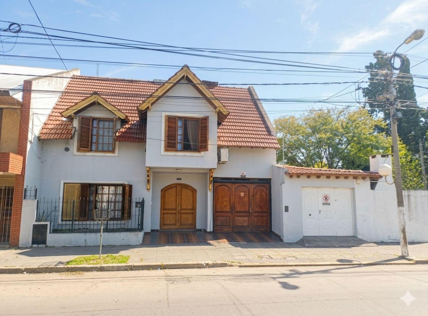 Foto de VENTA CASA 4 AMBIENTES PISCINA QUINCHO ZARATE, imagen 2