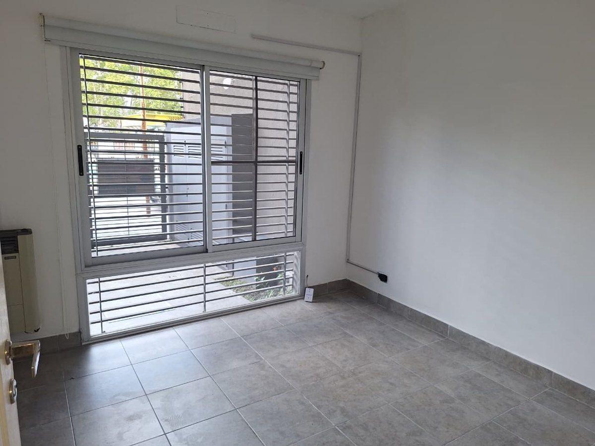 Foto de ALQUILER OFICINA LOCAL CON COCHERA HAEDO NORTE, imagen 4