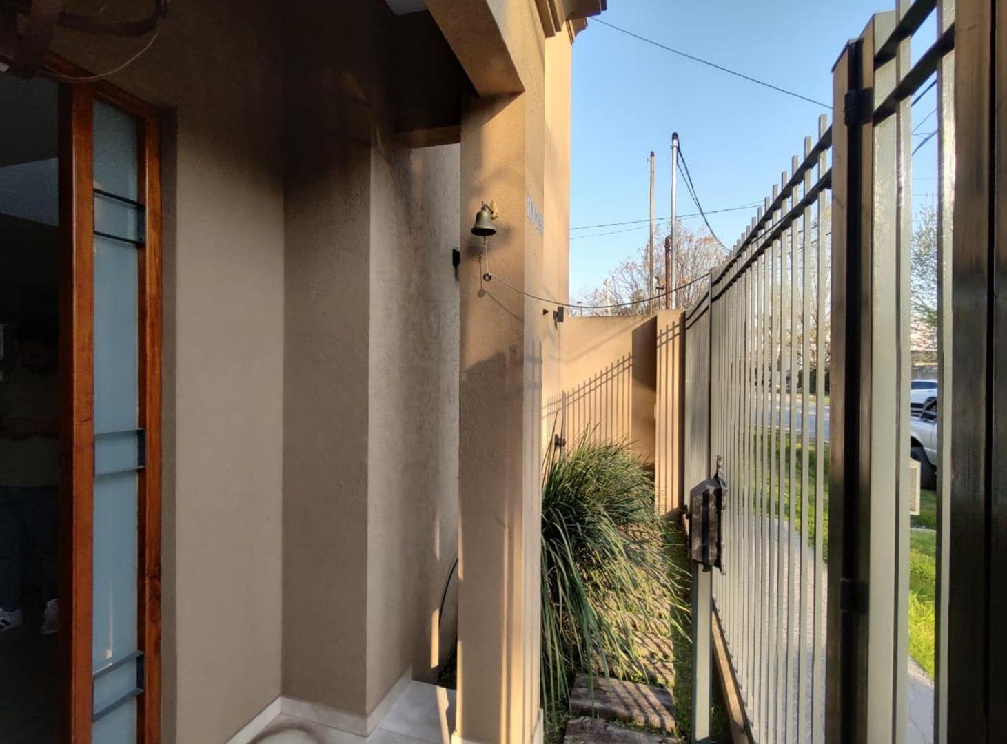 Foto de VENTA CASA 6 AMB V. UDAONDO-LELOIR, imagen 2