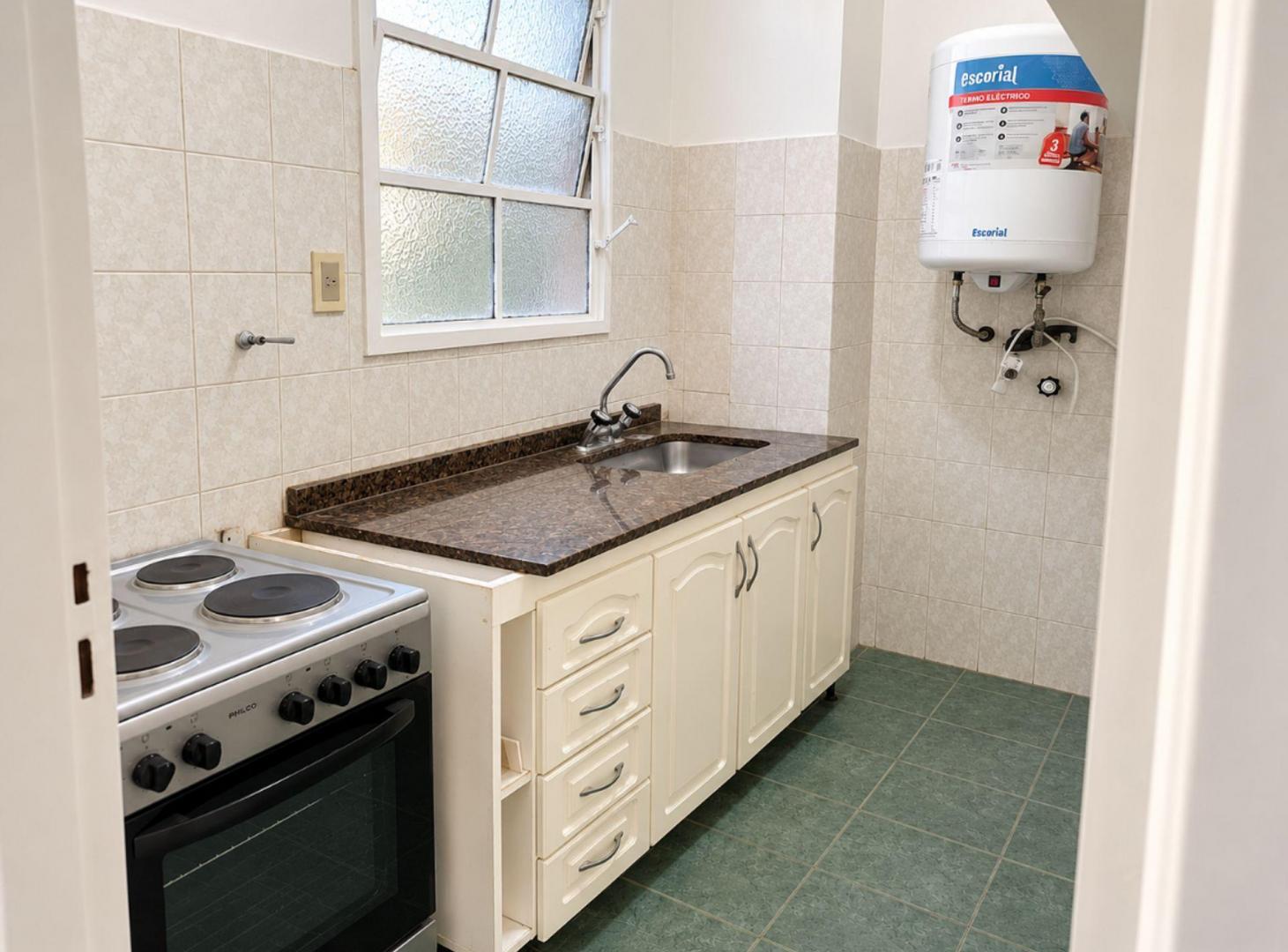 Foto de VENTA DEPARTAMENTO 2 AMB BOEDO APTO CREDITO, imagen 2