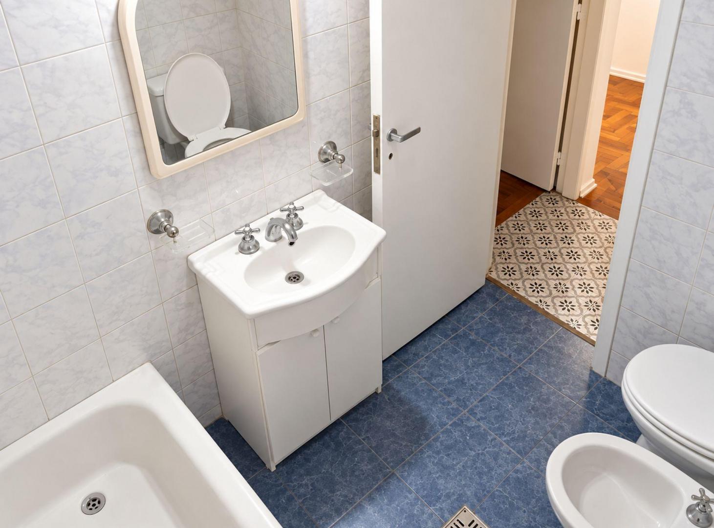 Foto de VENTA DEPARTAMENTO 2 AMB BOEDO APTO CREDITO, imagen 5
