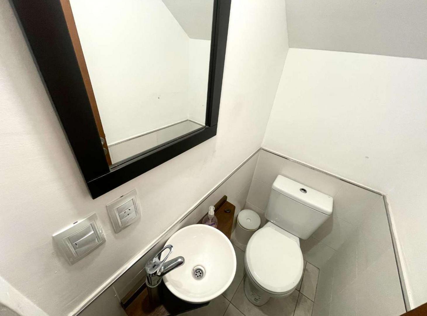 Foto de VENTA DUPLEX PLANTA BAJA MORENO 3 AMB PATIO, imagen 4