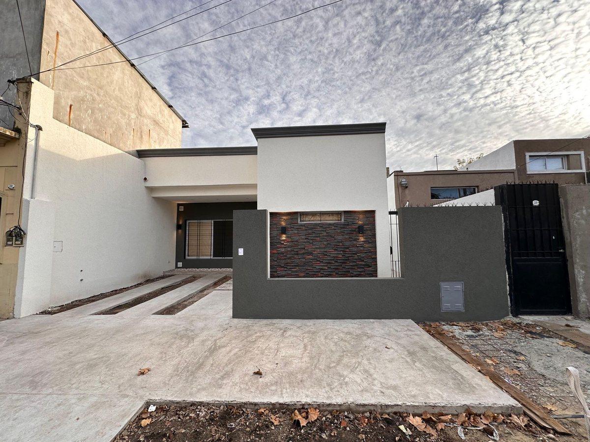 Foto de VENTA CASA 3 AMB A ESTRENAR ITUZAINGO SUR, imagen 1