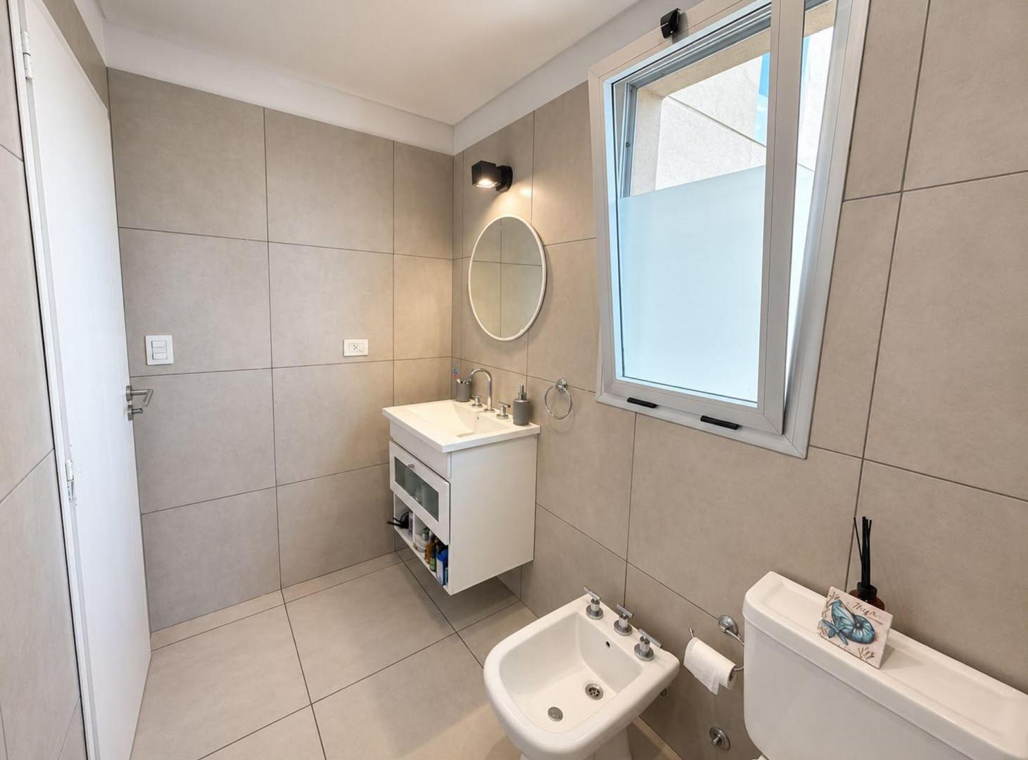 Foto de VENTA DEPARTAMENTO 2 AMB MORENO CON BALCON., imagen 4
