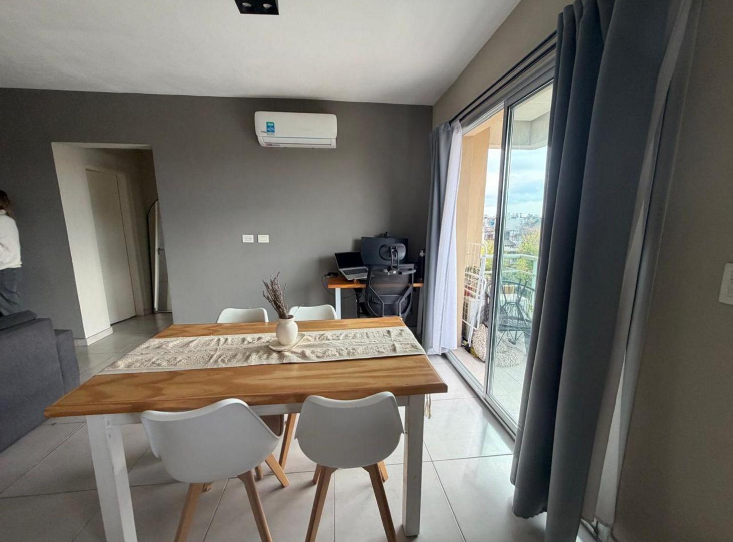 Foto de VENTA DEPARTAMENTO 2 AMB MORENO CON BALCON., imagen 2