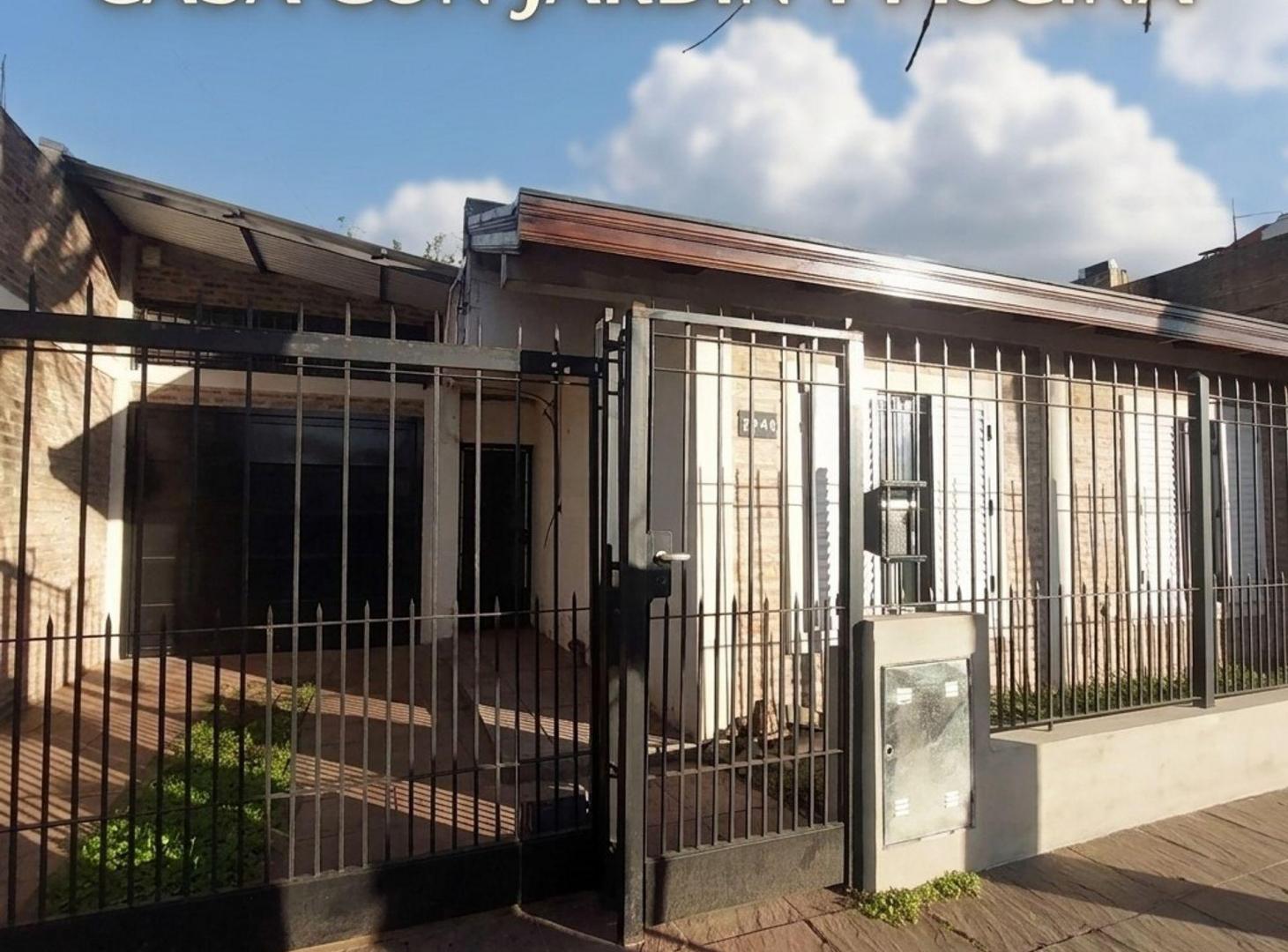 Foto de VENTA. CASA CON PARQUE PISCINA Y COCHERA. EZPELETA, imagen 3