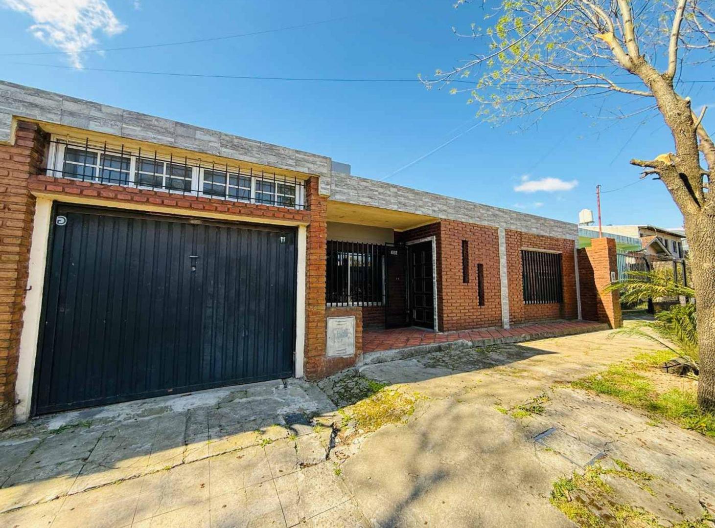 Foto de Casa 4 ambientes en venta, Castelar, imagen 4