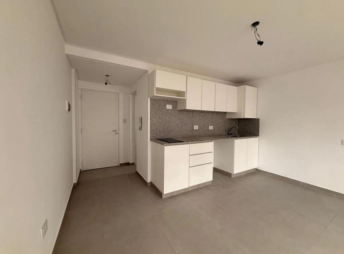 Foto de VENTA DEPTO MONOAMB MORON BALCÓN FRENTE A ESTRENAR, imagen 4