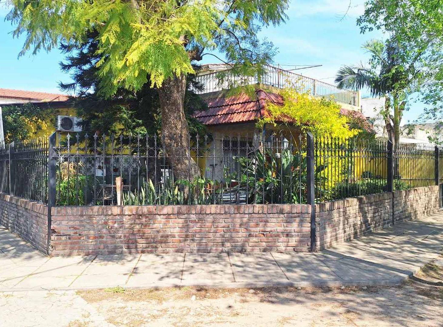 Foto de VENTA CASA 4 AMB + DPTO JARDIN COCHERA MORON SUR, imagen 1