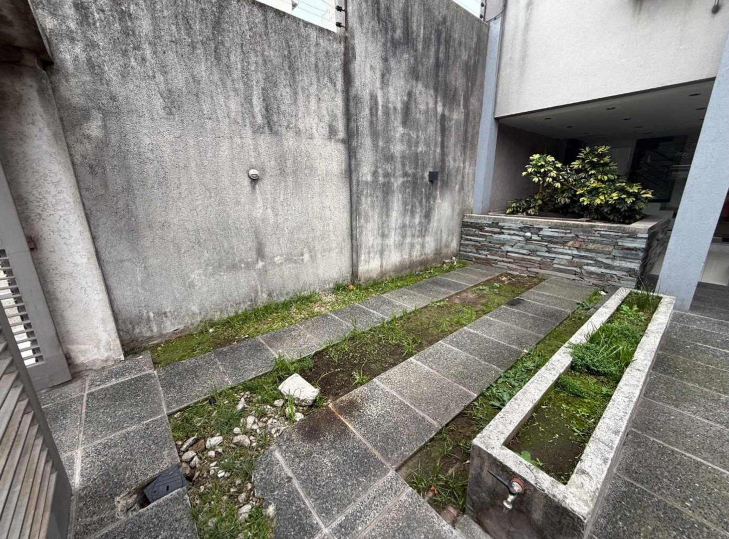 Foto de VENTA COCHERA UF DESCUBIERTA MORÓN, imagen 2