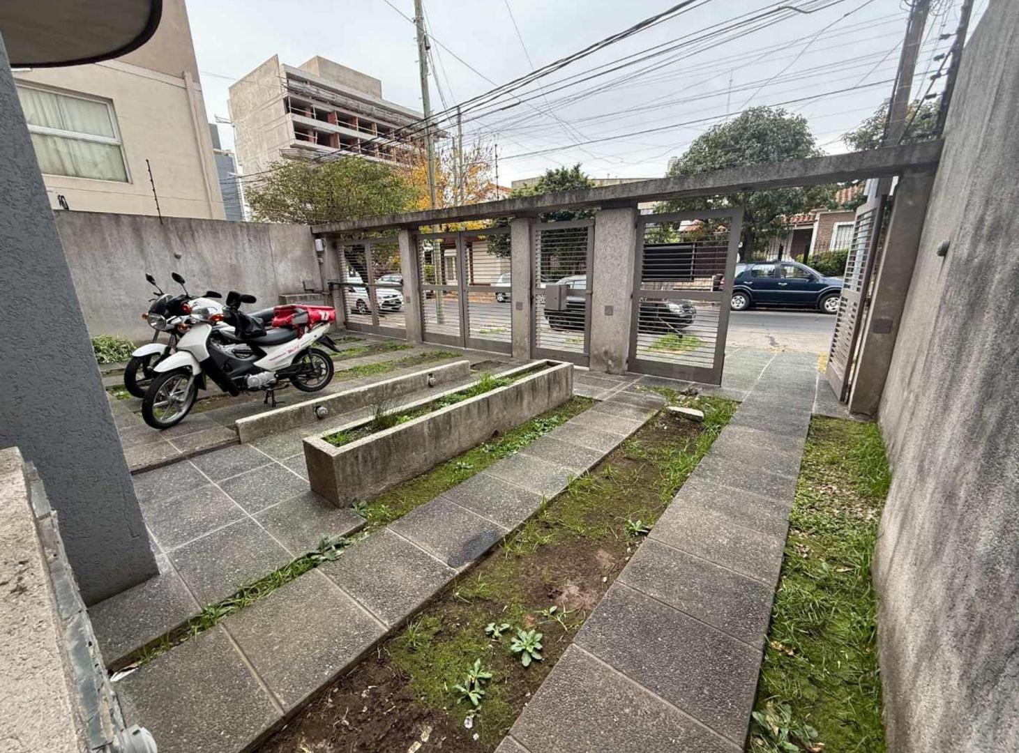 Foto de VENTA COCHERA UF DESCUBIERTA MORÓN, imagen 3