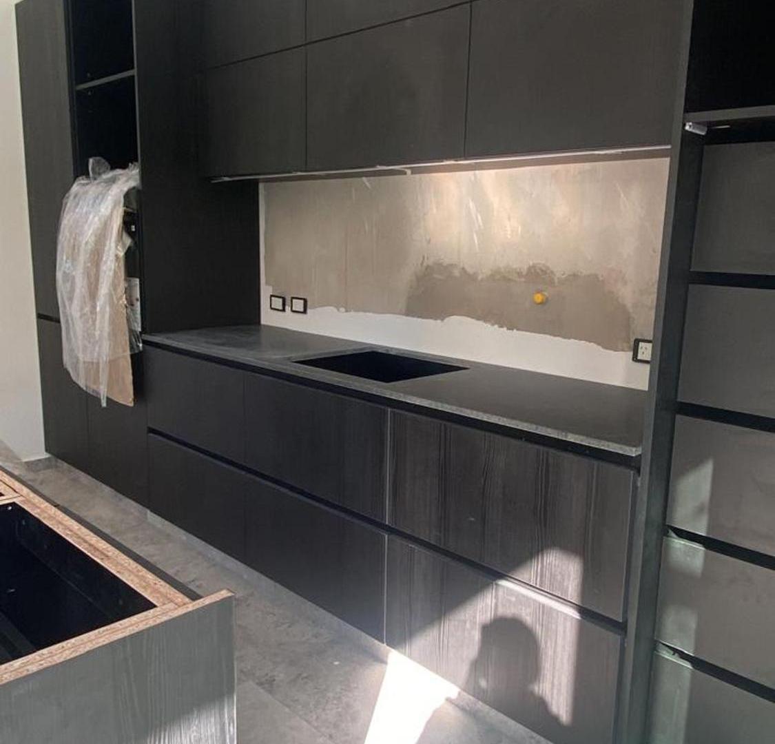 Foto de VENTA CASA 5 AMBIENTES CON PARQUE - PARQUE LELOIR, imagen 4