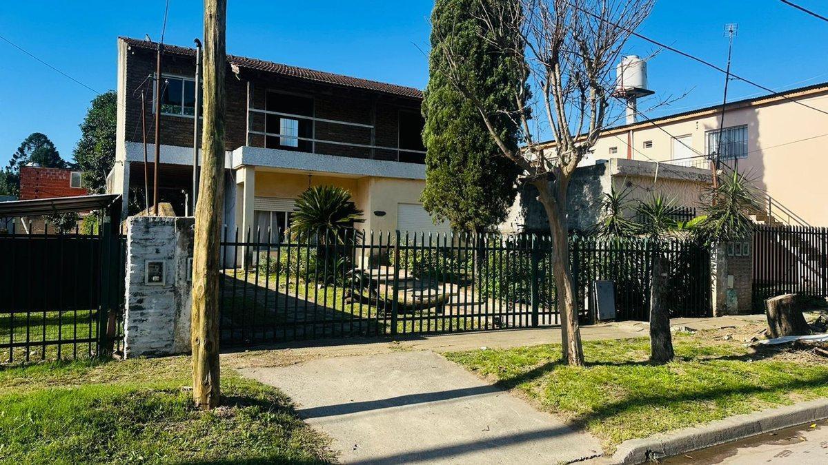 Foto de VENTA CASA 3 AMB A REFACCIONAR - PARQUE LELOIR, imagen 1