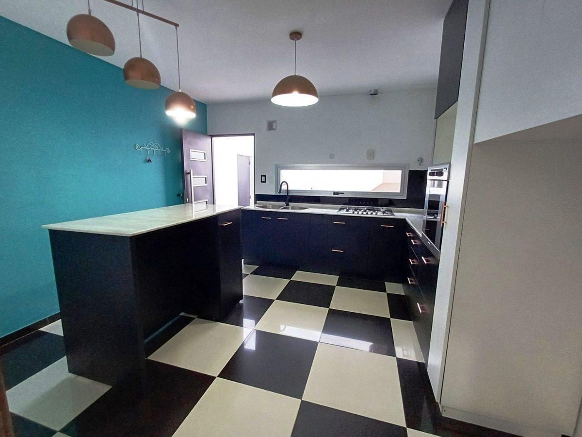 Foto de VENTA CASA 3 AMB CON LOCAL V. BALLESTER APTO CRED, imagen 5