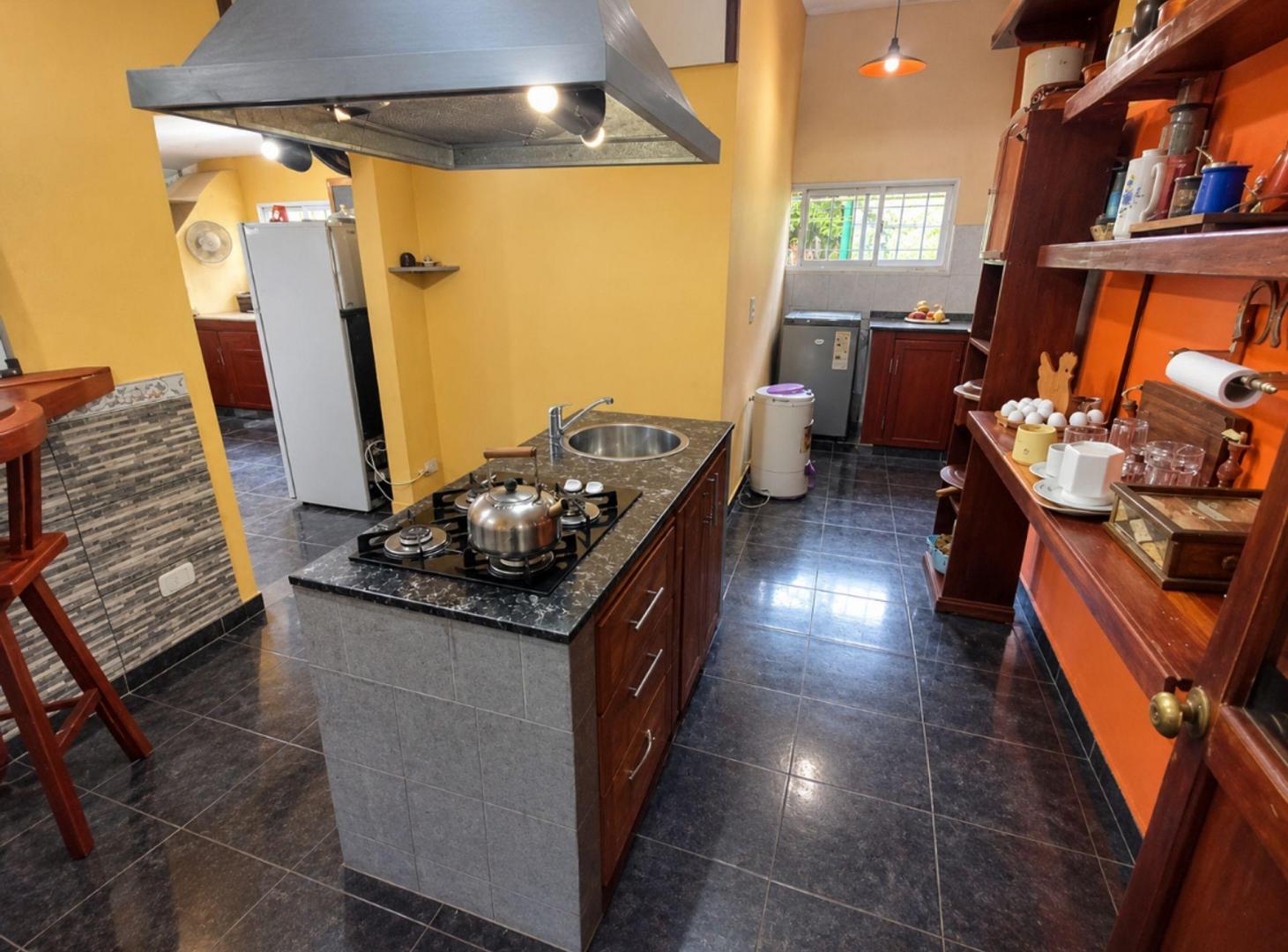 Foto de VENTA CASA MULTIFAMILIAR 4 AMBIENTES DERQUI PILAR, imagen 4