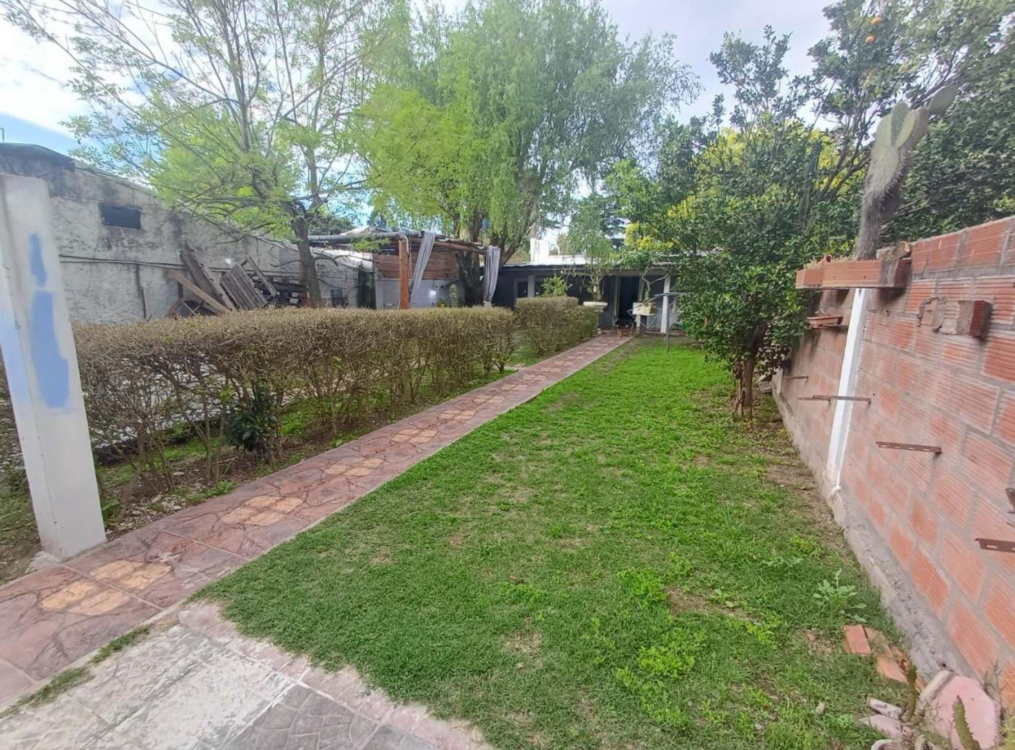 Foto de VENTA CASA MULTIFAMILIAR 4 AMBIENTES DERQUI PILAR, imagen 1